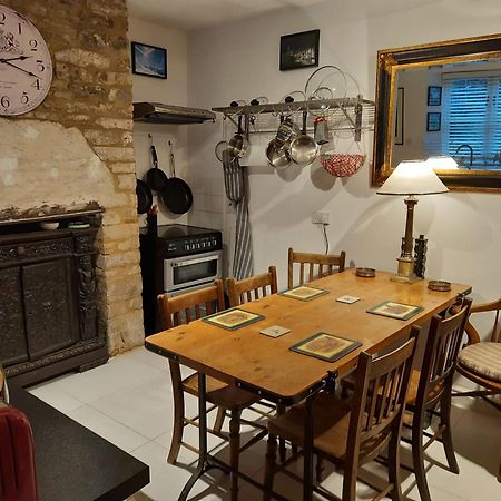 Market Place Cottage, Tetbury, Cotswolds Grade II Central Location Экстерьер фото